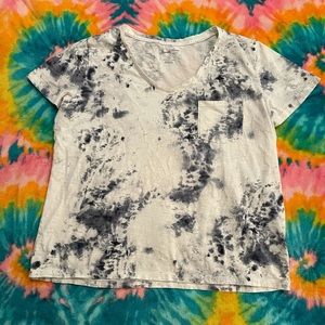 Universal Threads Monterey V-neck Shirt